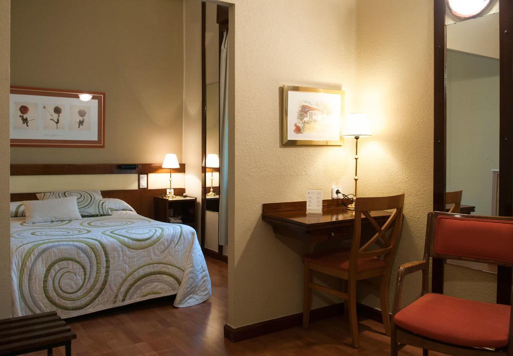 Hotel Madrid Bierzo Ponferrada Exteriör bild